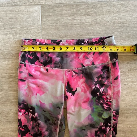Athleta Multi-Colored Capri Floral Print Athletic Leggings Size Small - Picture 10 of 12